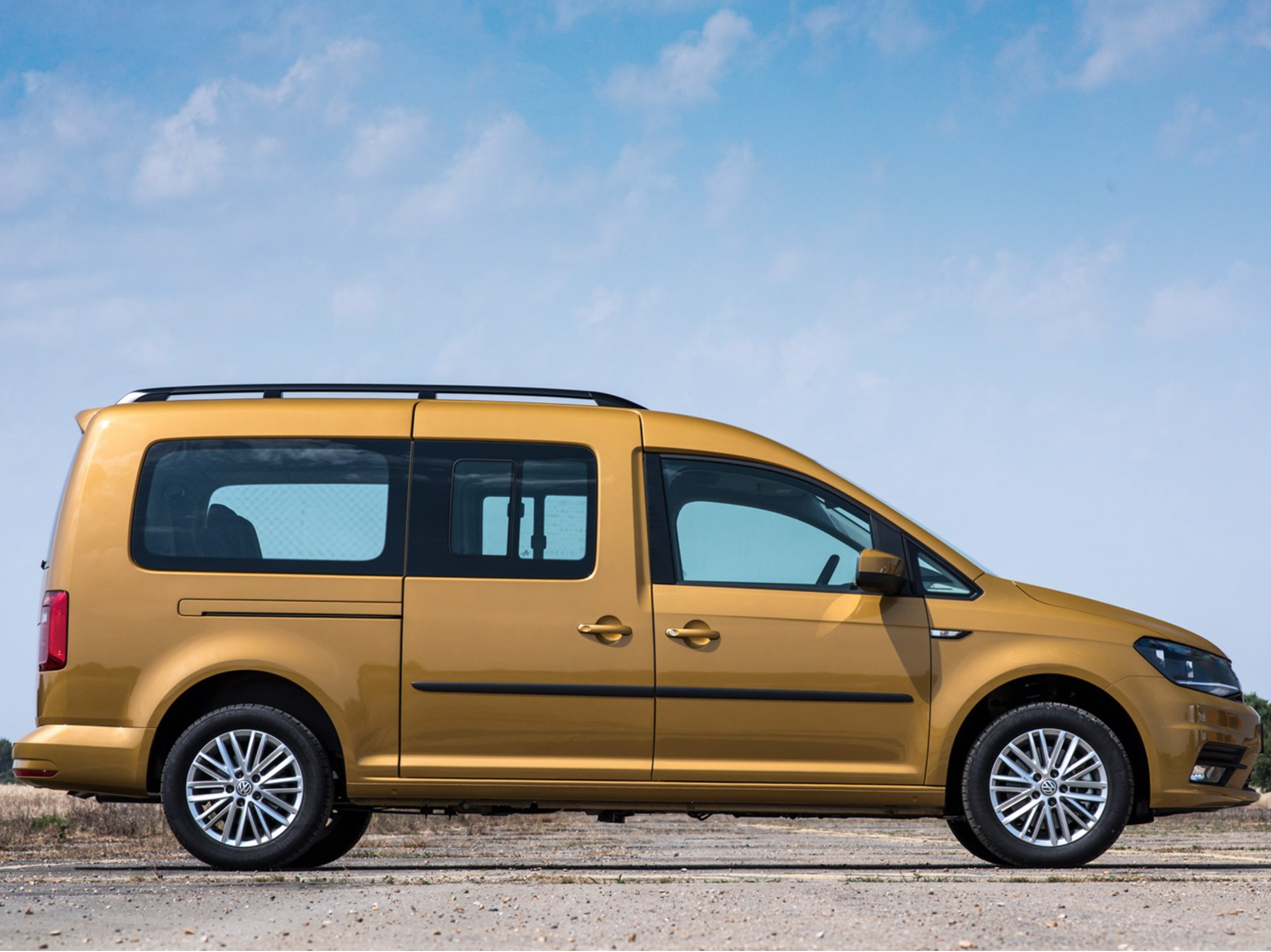 Vw caddy. Volkswagen Caddy Maxi. Volkswagen Caddy Life Maxi. Фольксваген Кадди макси 2018. Volkswagen Caddy Maxi 2020.